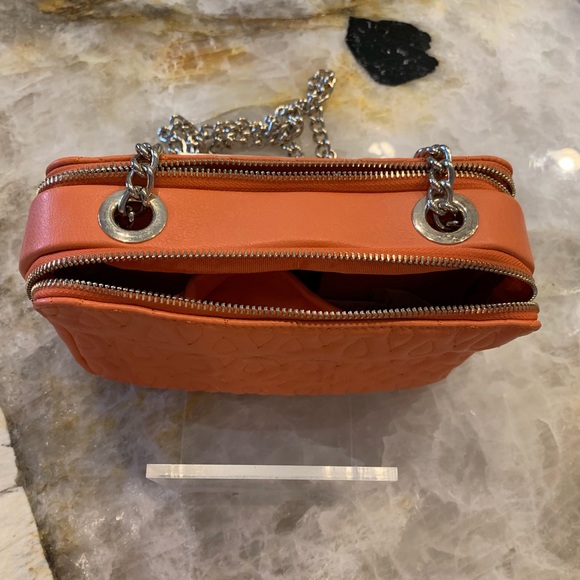 Sondra Roberts Handbag - Picture 4 of 4